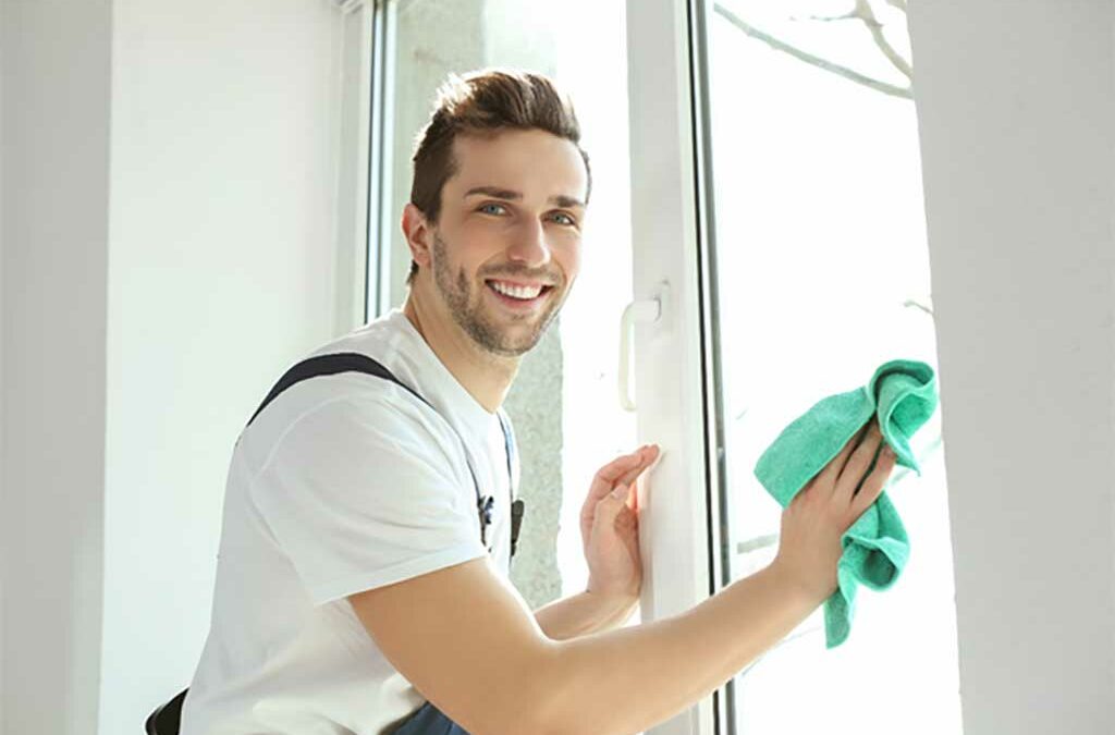 featuredimage-Top-Tips-for-Keeping-Your-Windows-Clean-Without-Smears